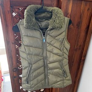 BERNARDO Puffer Vest